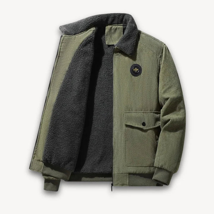 Mænds klassiske fløjlsjakke med sherpafór, rummelige forlommer, detailvisning, designet til koldt vejr med stil.