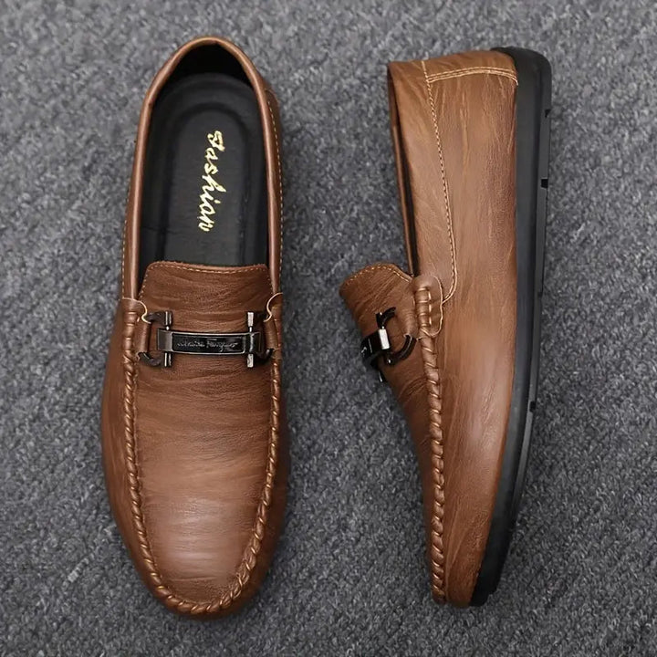 Miesten klassiset loaferit, pehmeä sisävuori, joustava pohja, musta väri, tyylikäs ja mukava muotoilu, sopii arkeen ja juhlaa