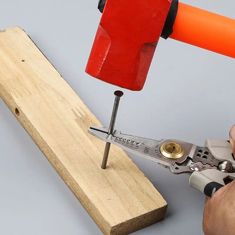 Mænds alsidig afisoleringstang, fremstillet af krom-vanadiumstål, ergonomisk greb, ideel til elektrikere.