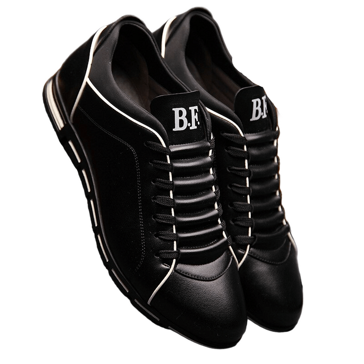 Herresko i sort læder med skjulte snørebånd, moderne stil, alsidige farver, stilfuldt og behageligt look