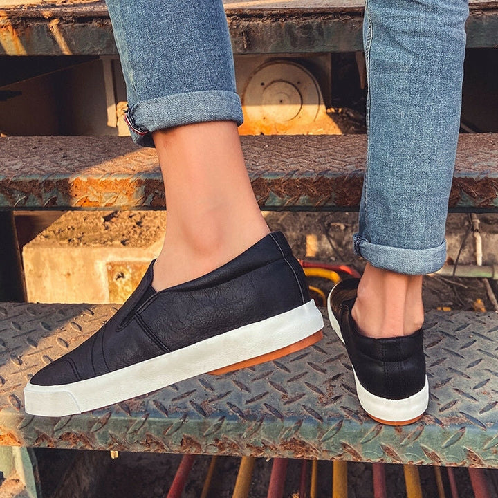 Mænds læder slip-on mokkasiner, stilfuldt design, kvalitetsskind, gummisål, velegnet til hverdagsbrug og fest.