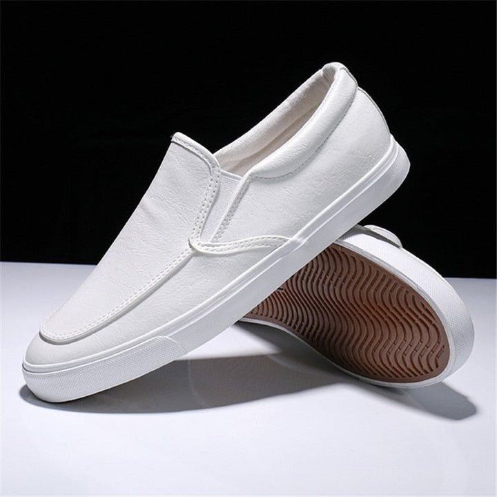 Mænds læder slip-on mokkasiner, stilfuldt design, kvalitetsskind, gummisål, velegnet til hverdagsbrug og fest.