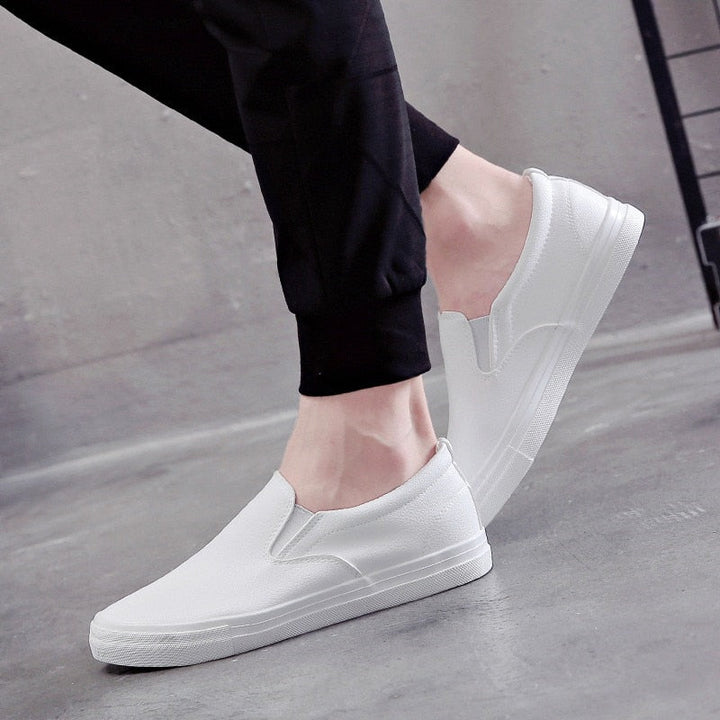 Mænds læder slip-on mokkasiner, stilfuldt design, kvalitetsskind, gummisål, velegnet til hverdagsbrug og fest.