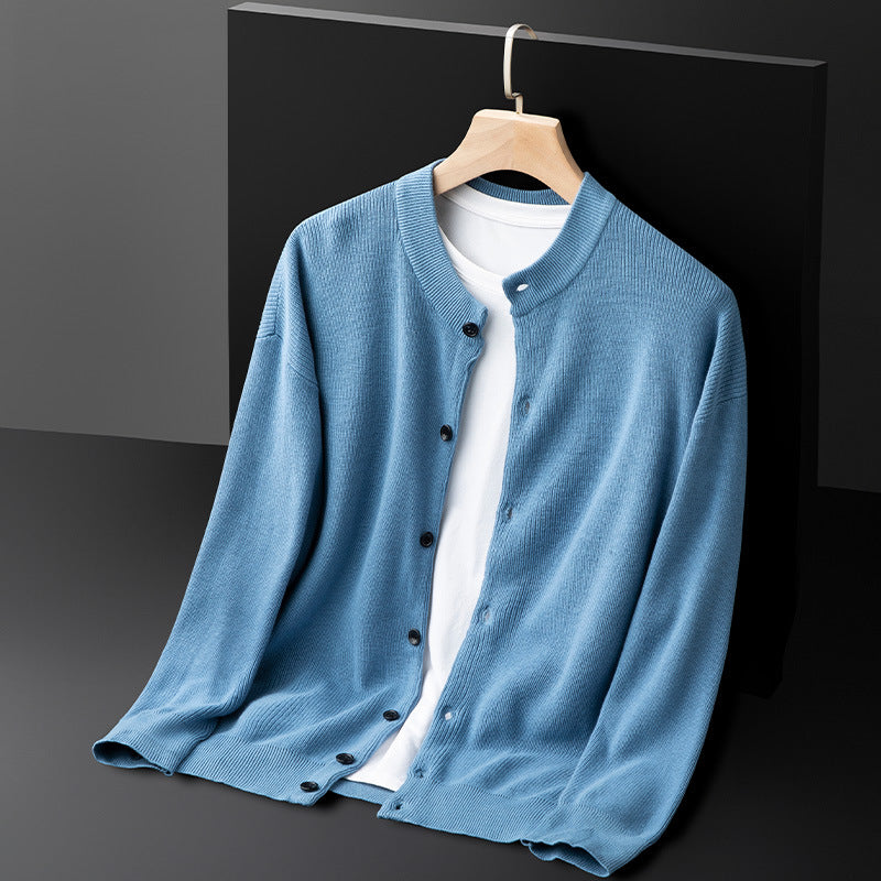 Herre cardigan slank pasform, knaplukning, stilfuldt gråt strikdesign, klassisk elegance.
