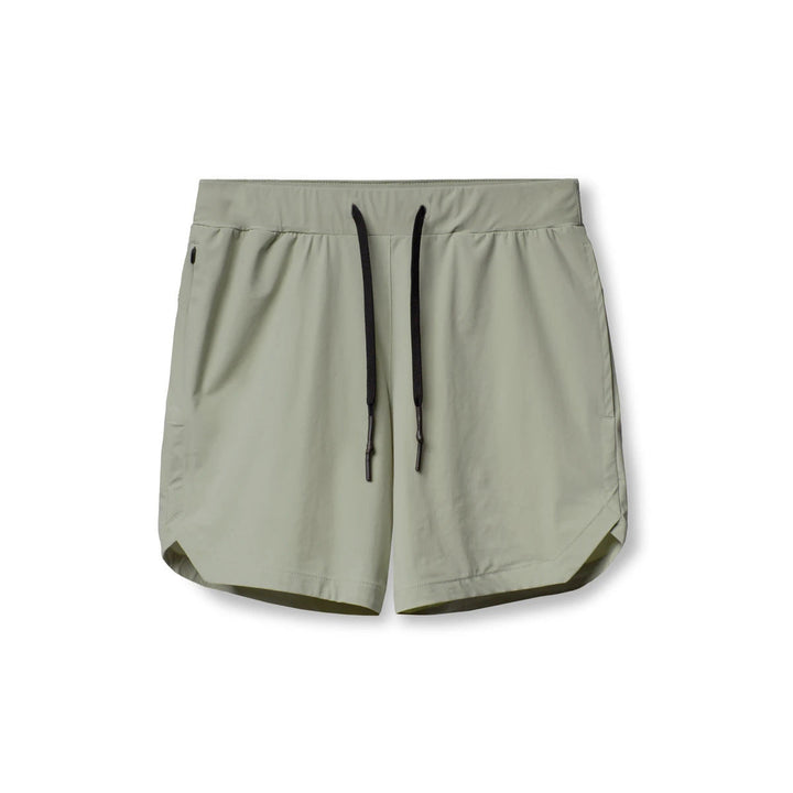 Herre hurtigttørrende sportsshorts, let ensfarvet design, elastisk linning, perfekt til træning.