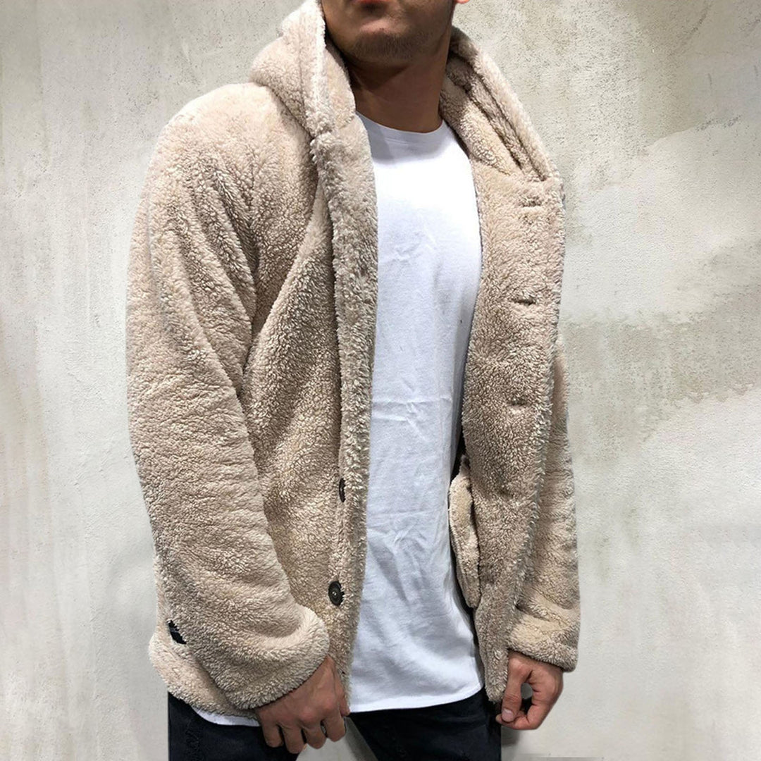 "Miesten pehmeä fleece-takki, rento tyyli, harmaa, yksinkertainen muotoilu, lämpöä tarjoava vaate ulkoiluun ja arkeen."