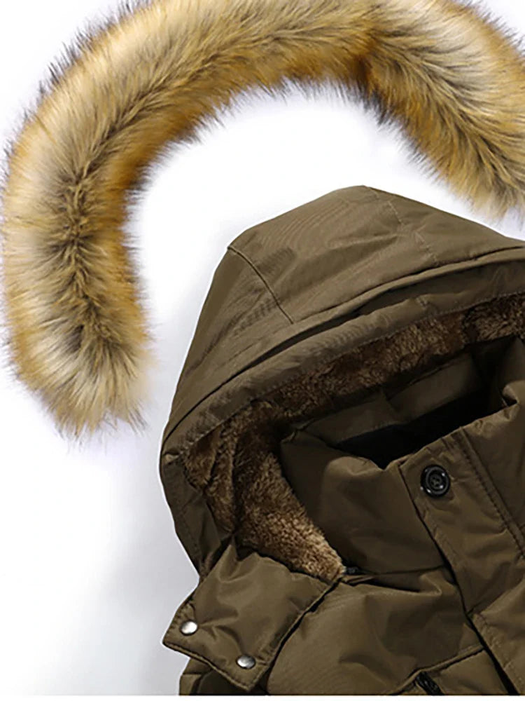 Mænds lange vinterfrakke med vaskebjørnskrave, moderigtigt design, varme forlommer, tidløst look