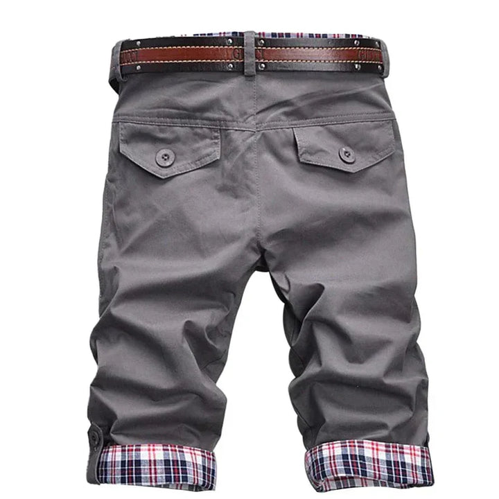 Miesten puuvilla cargo-shortsit, rento tyyli, beige väri, useita taskuja, kesäinen asuste mukavaan vapaa-ajan viettoon.