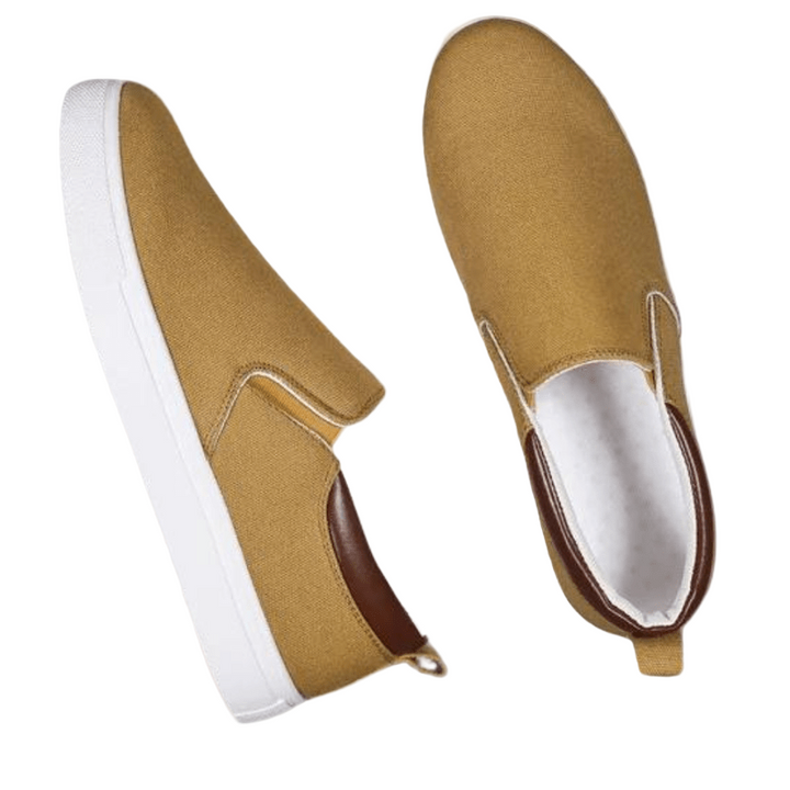 Herre komfortable slip-on sko, khaki, letvægtskonstruktion, uden snørebånd, velegnet til hverdagsbrug og afslappede outfits.