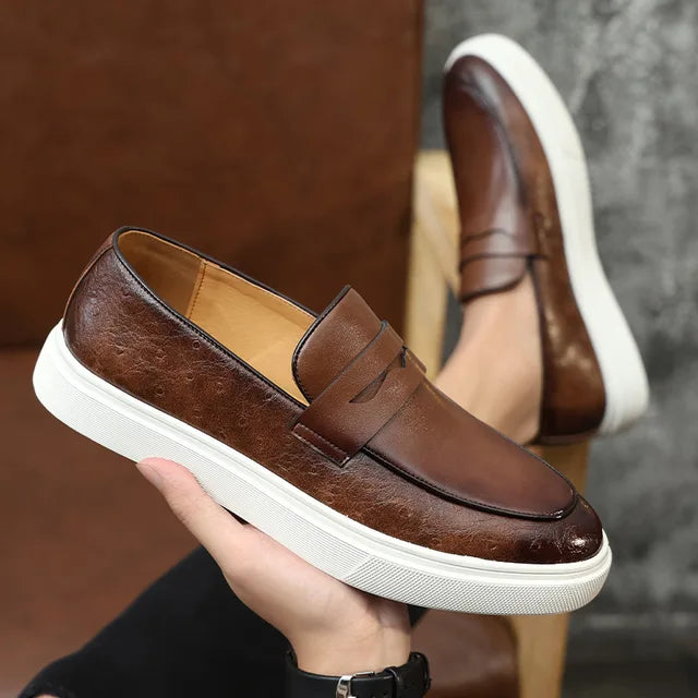 "Miesten retro käärmeennahkaiset munkkikengät, slip-on malli, ajaton brittiläinen tyyli, musta kuvioitu nahka"