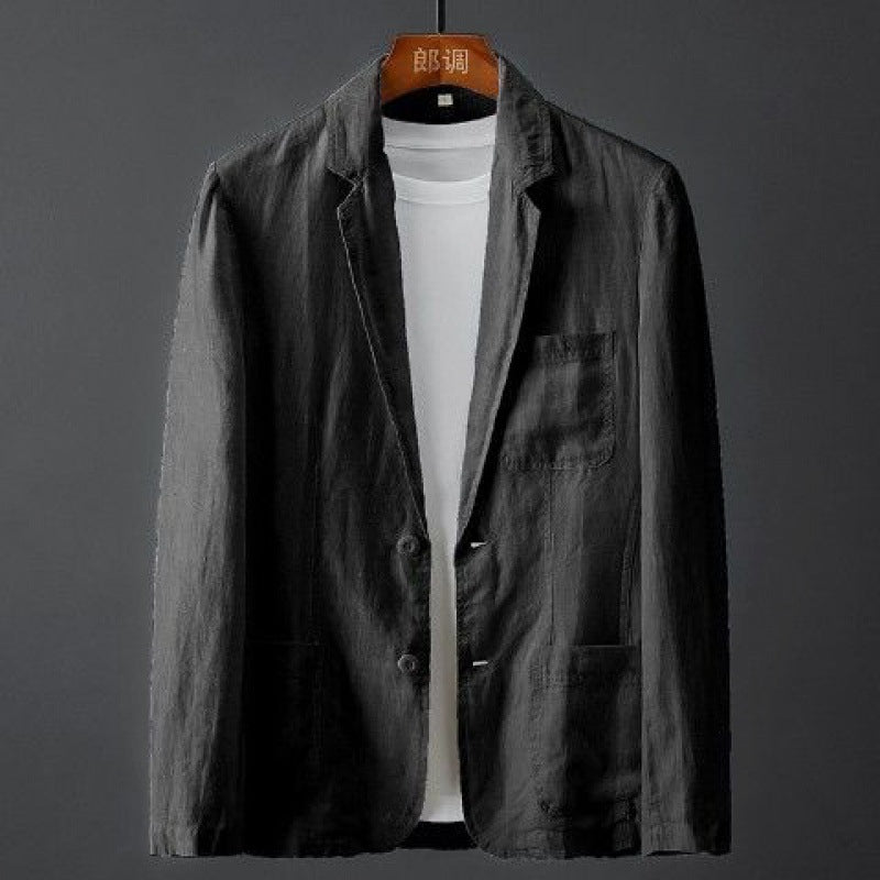 Miesten slim fit liituraitablazer pellavasta, kapea leikkaus, hengittävä materiaali, tyylikäs käännetty kaulus.