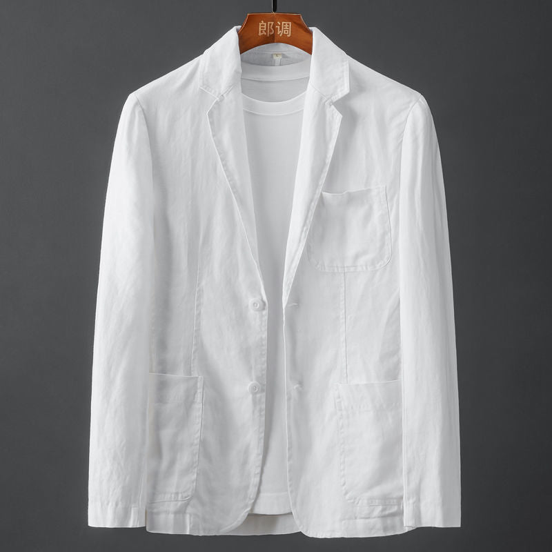 Miesten slim fit liituraitablazer pellavasta, kapea leikkaus, hengittävä materiaali, tyylikäs käännetty kaulus.