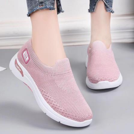 Mænds slip-on sneakers, åndbart stof, let og alsidigt design, velegnet til fritid og let sport.
