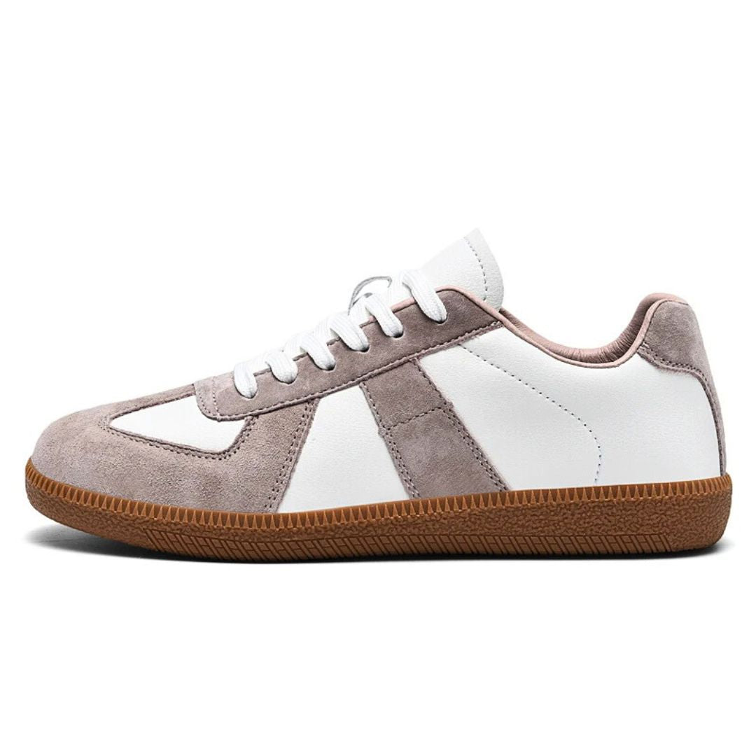 "Miesten sneakerit nahasta ja sametista, moderniin tyyliin, pehmustetulla sisäpohjalla ja kestävällä kumipohjalla."