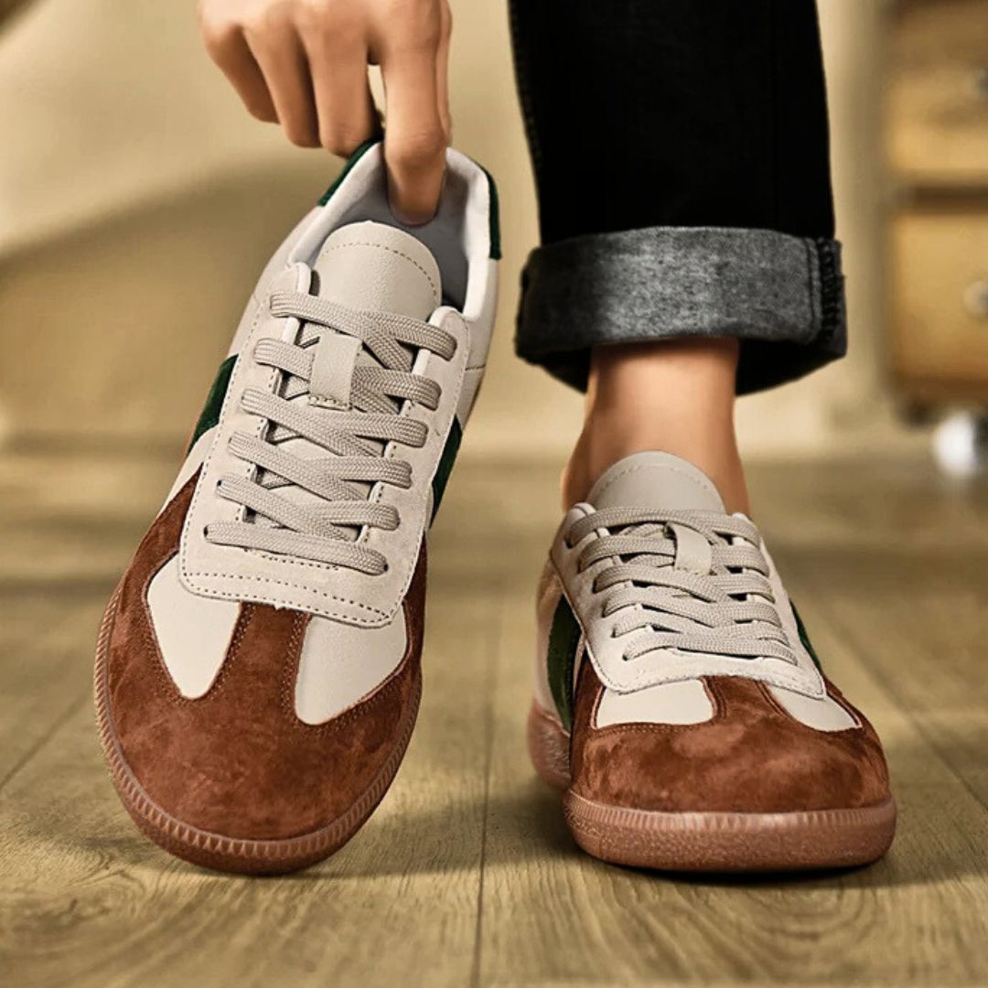 "Miesten sneakerit nahasta ja sametista, moderniin tyyliin, pehmustetulla sisäpohjalla ja kestävällä kumipohjalla."