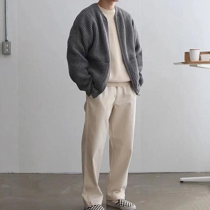Mænds trendy multifarvet vest, moderne design, aktuelle farver, stilfuldt supplement til påklædning.