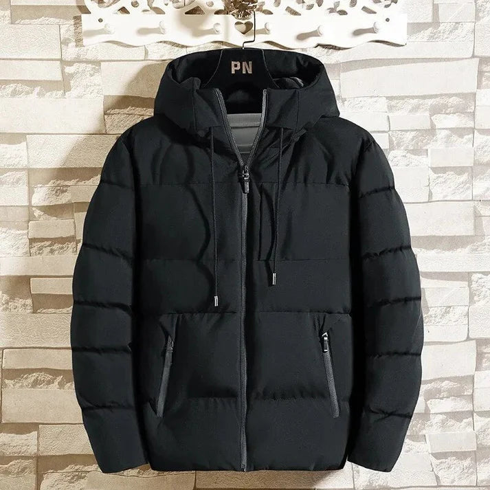 Herre trendy blå outdoor jakke, moderigtig og praktisk, perfekt til køligt vejr.