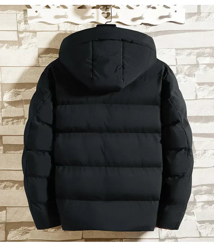 Herre trendy blå outdoor jakke, moderigtig og praktisk, perfekt til køligt vejr.