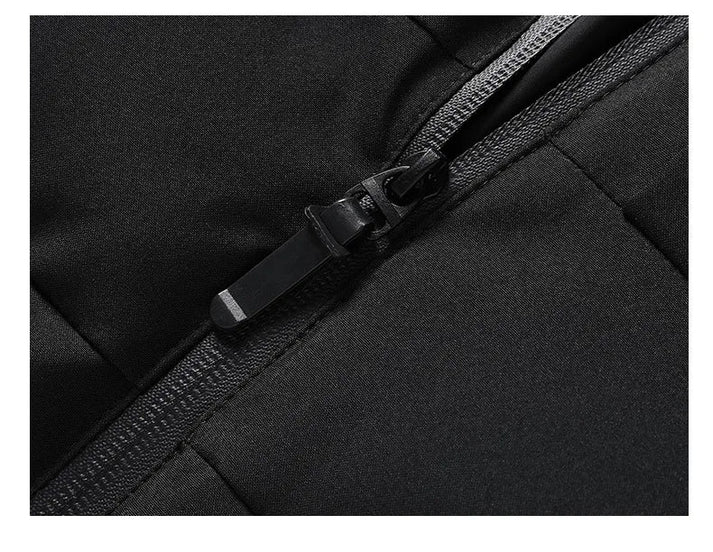 Herre trendy blå outdoor jakke, moderigtig og praktisk, perfekt til køligt vejr.