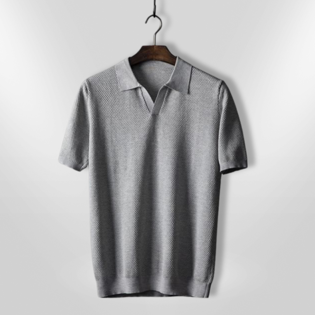 Mænds mørkeblå polo shirt, afslappet stil, friskt design, perfekt til fritid og fest.