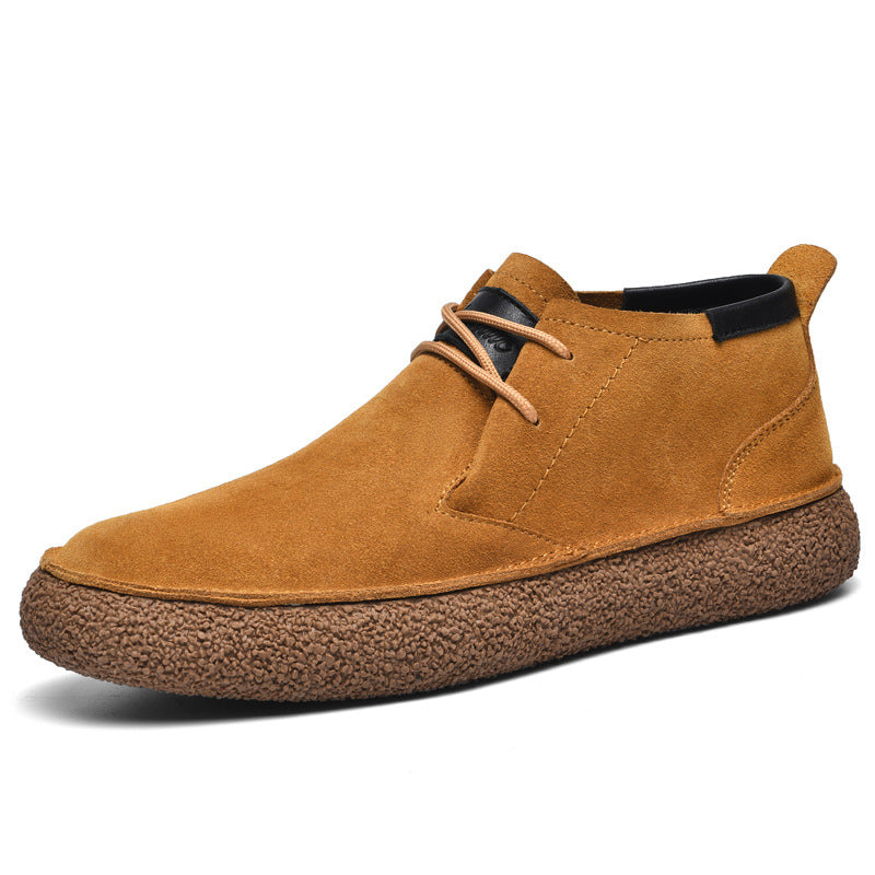Miesten tyylikkäät keskitason loafersit nyörityksellä, kohotettu siluetti ja kestävä grippipohja, edestä katsottuna.