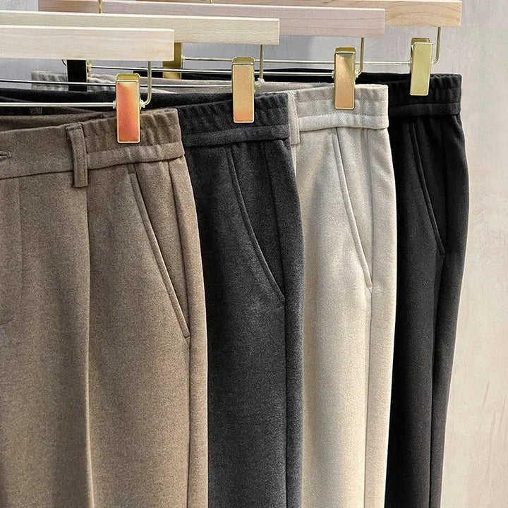 "Miesten villasekoitteiset slim suorat pukuhousut, harmaat, kapea leikkaus, premium-villakangas, tyylikäs ja mukava istuvuus.