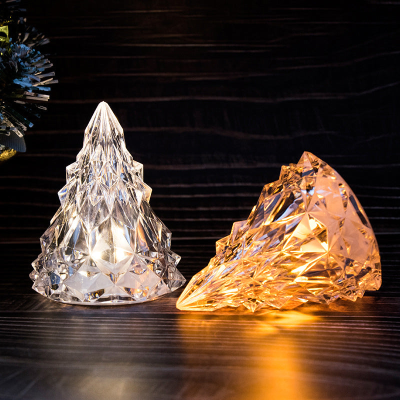 Mini LED Krystal Juletræ Natlys, strålende farver, krystallignende design, skaber varm atmosfære.