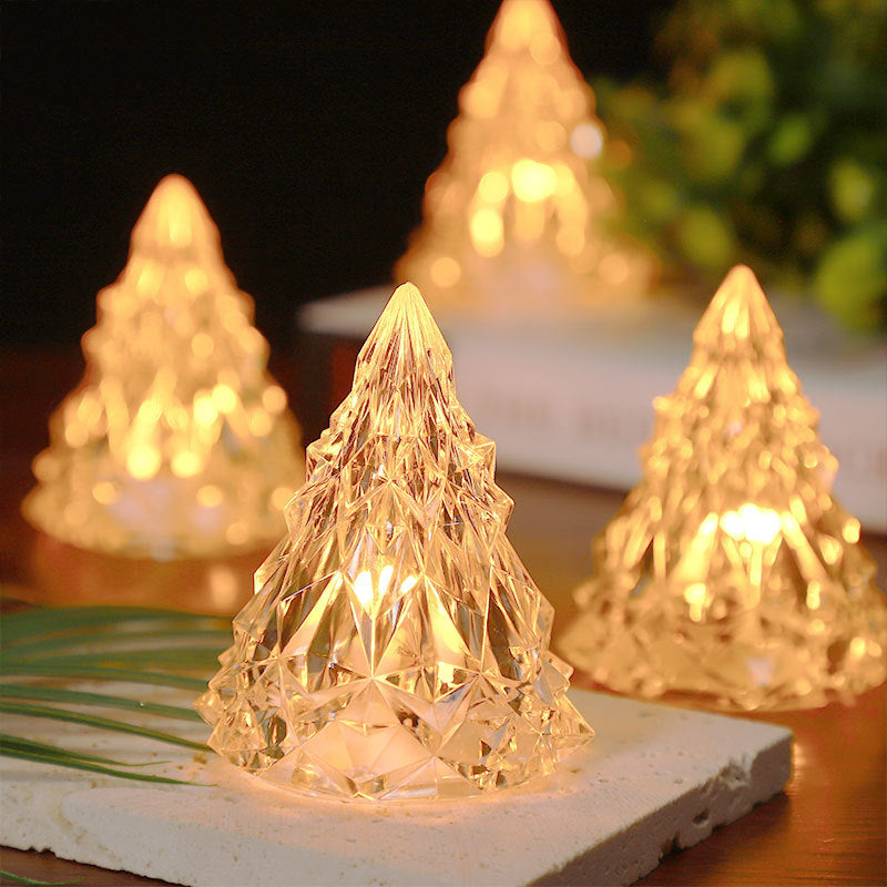 Mini LED Krystal Juletræ Natlys, strålende farver, krystallignende design, skaber varm atmosfære.
