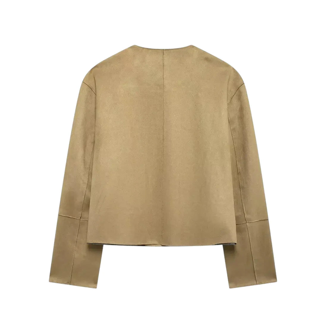 "Moderni naisten beige bleiseri, pitkät hihat, tyylikäs ja elegantti; täydellinen arkeen ja juhlaan."