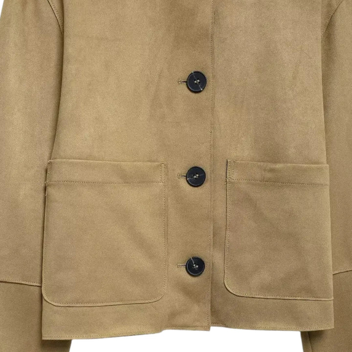 "Moderni naisten beige bleiseri, pitkät hihat, tyylikäs ja elegantti; täydellinen arkeen ja juhlaan."