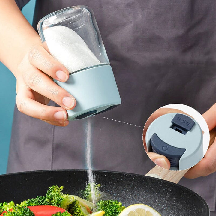 Moderne salt shaker, elegant glas og holdbar ABS plast, ergonomisk design til køkkenet, 100 ml kapacitet.