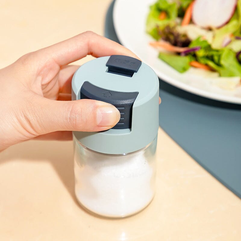 Moderne salt shaker, elegant glas og holdbar ABS plast, ergonomisk design til køkkenet, 100 ml kapacitet.
