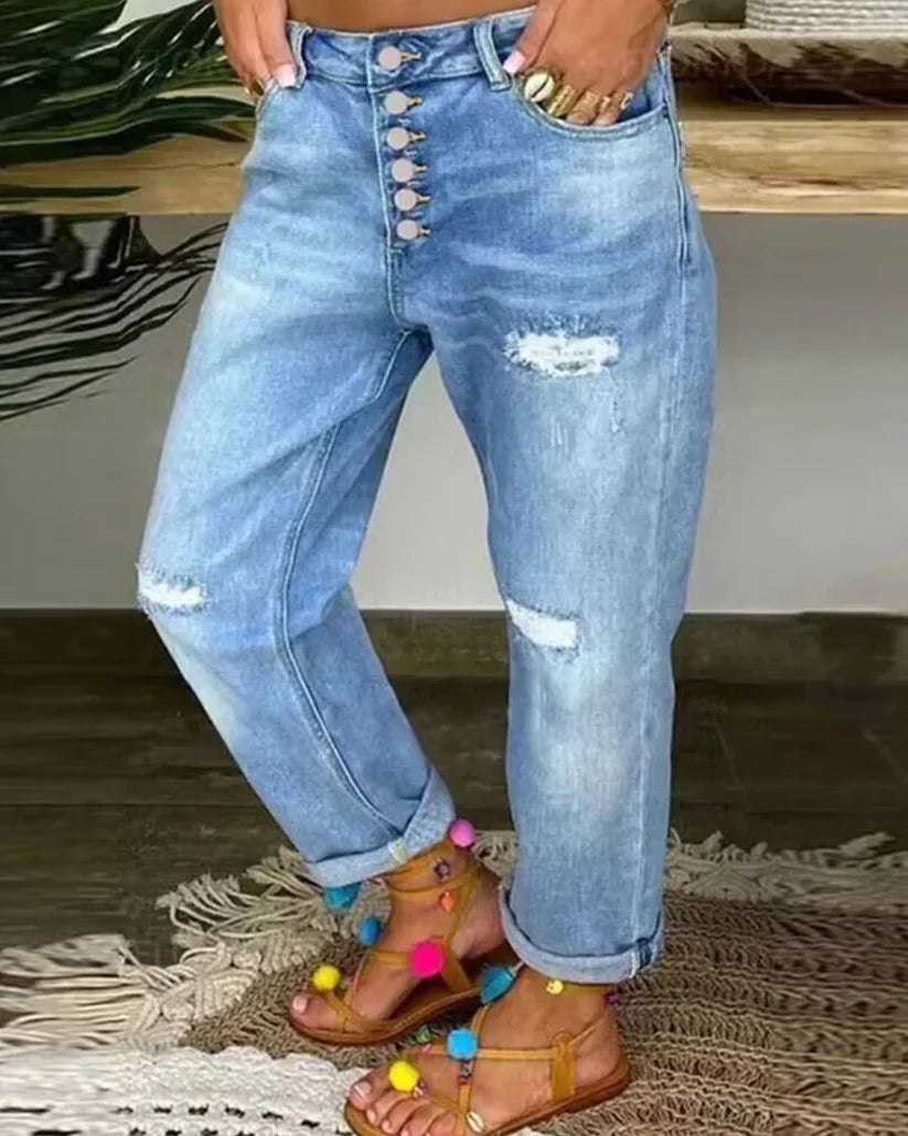 Moderne dame baggy jeans, løs blå model, behagelig og afslappet pasform perfekt til hverdagsbrug og byture.