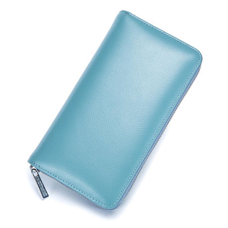 Dametaske RFID-pung, flerfarvet læder, beskytter kort med stil, elegant og praktisk design.
