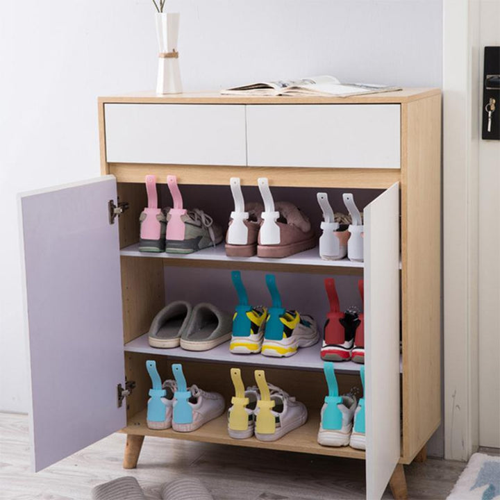 Multifunktionelt skohorn, ergonomisk buet design, nemt at bruge, holdbart PP-materiale, passer til alle sko.