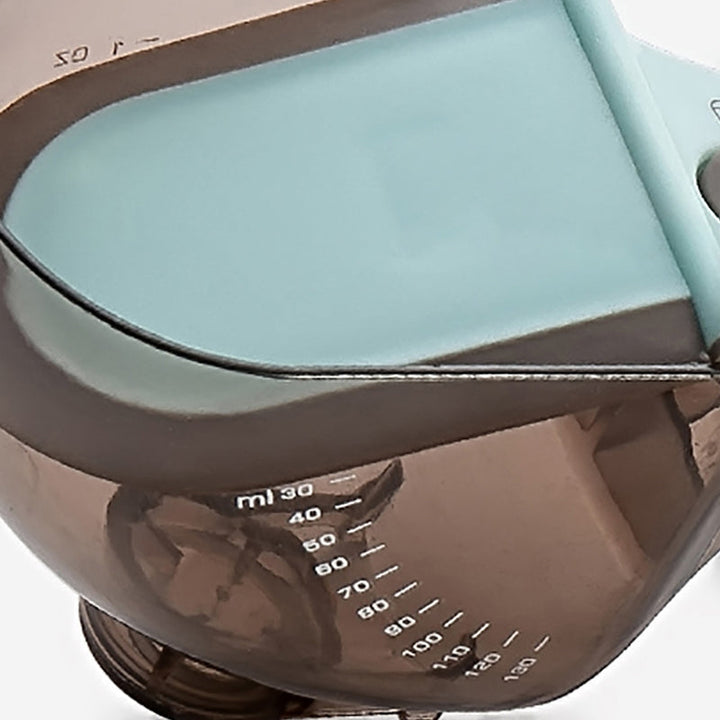 Multifunktionel måleske til køkkenet, justerbar, fødevaregodkendt plast, ergonomisk design, hjemmetilbehør.
