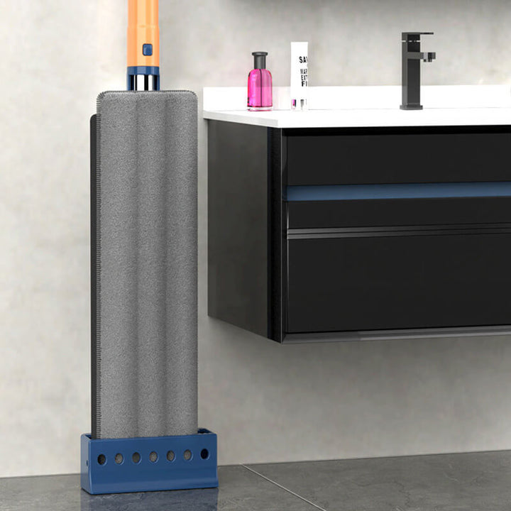 Multifunktionel foldbar moppe, hvid og blå med mikrofiberpuder, langt håndtag og 360° drejeligt moppehoved.