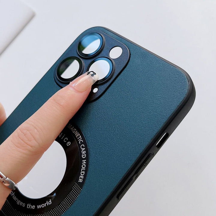 Multifarvet magnetisk opladercover til iPhone, der kombinerer stilfuldt silikone og læder med problemfri beskyttelse.