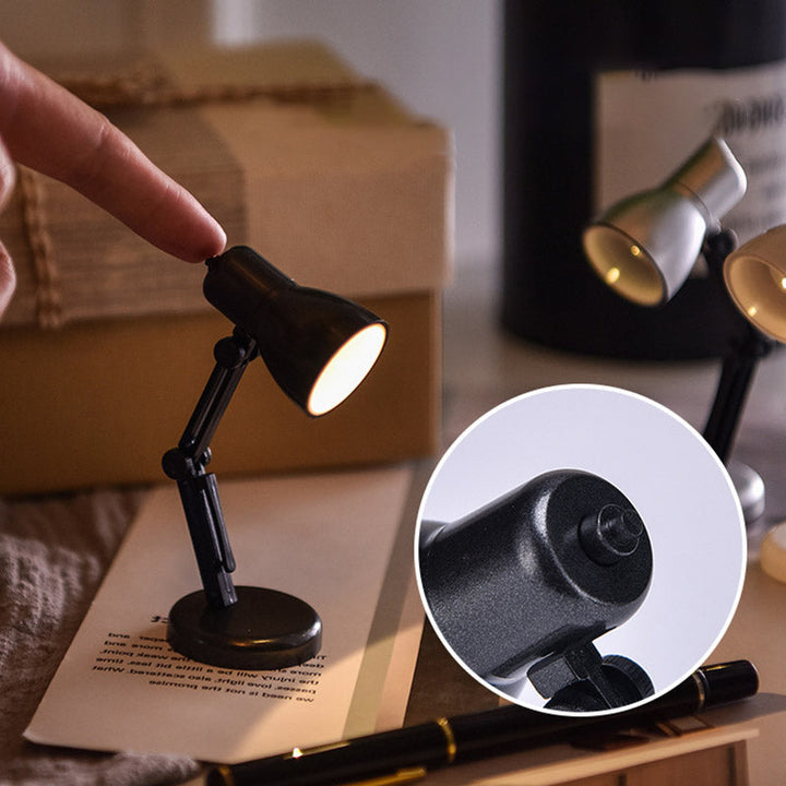 Multifarvet magnetisk mini bordlampe, kompakt, drejeligt led, multifunktionel, stilfuldt design, flere farver