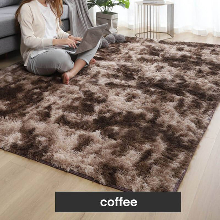 Multifarvet faux fur gulvmåtte, blød og luksuriøs, velegnet til stue, soveværelse og kontor.