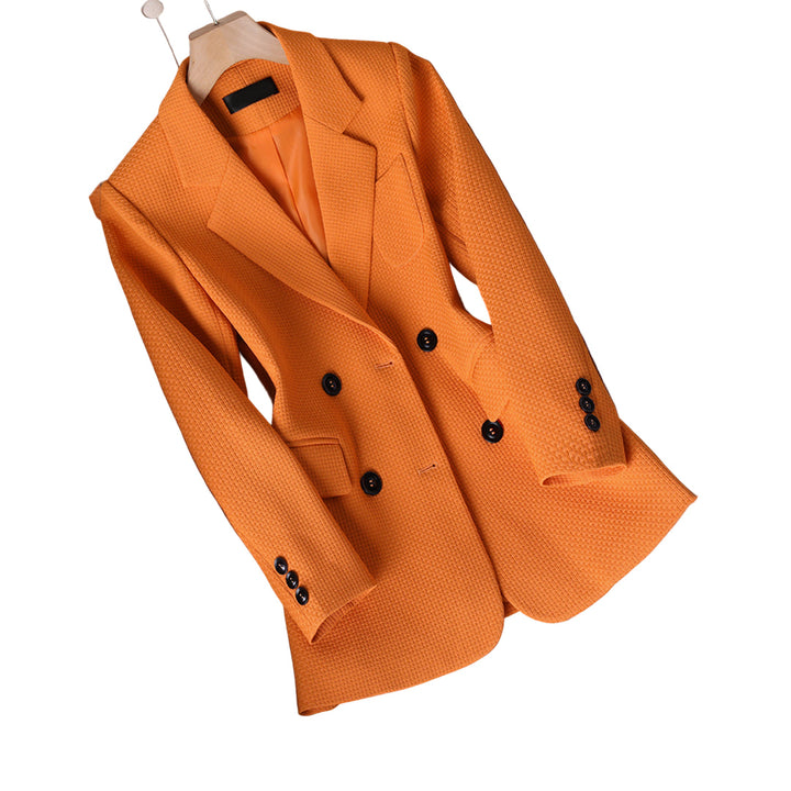 Formtilpasset dame blazer med dobbeltknapning, tekstureret overflade, klassisk stil. Perfekt til arbejde og fritid.