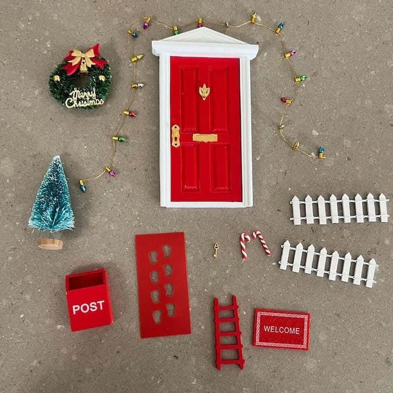 Plastisk håndlavet nissedør, eventyrlig juledekoration, inklusive miniaturetrappe, til indendørs dekoration.