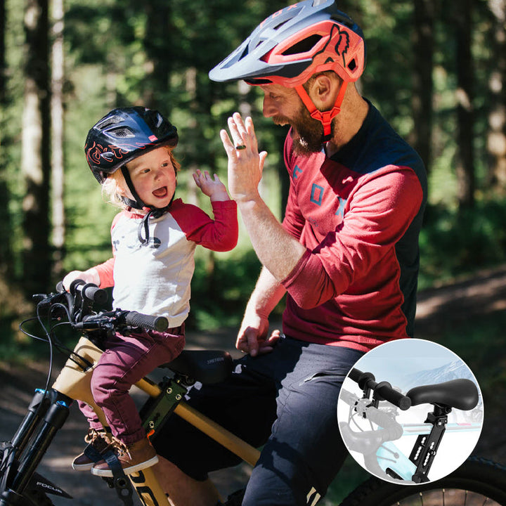 Sort børnecykelsæde med sikkerhedsbøjle, nem at montere, velegnet til børn over 2 år, lavet af robust aluminiumslegering.