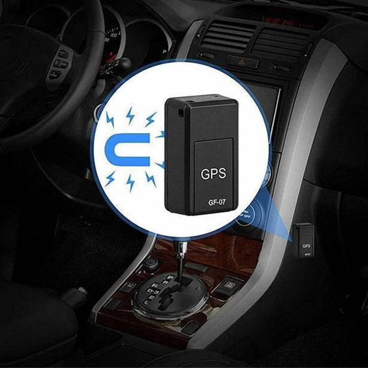 Sort magnetisk mini GPS tracker tyverisikringsenhed, lille størrelse, velegnet til diskret overvågning af køretøjer og ejendele.