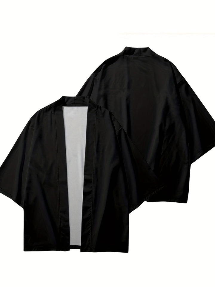 Musta miesten kimono japanilaisella tyylillä, avoin etuosa, virtaava leikkaus, rento istuvuus, kulttuurisesti rikas muoti.