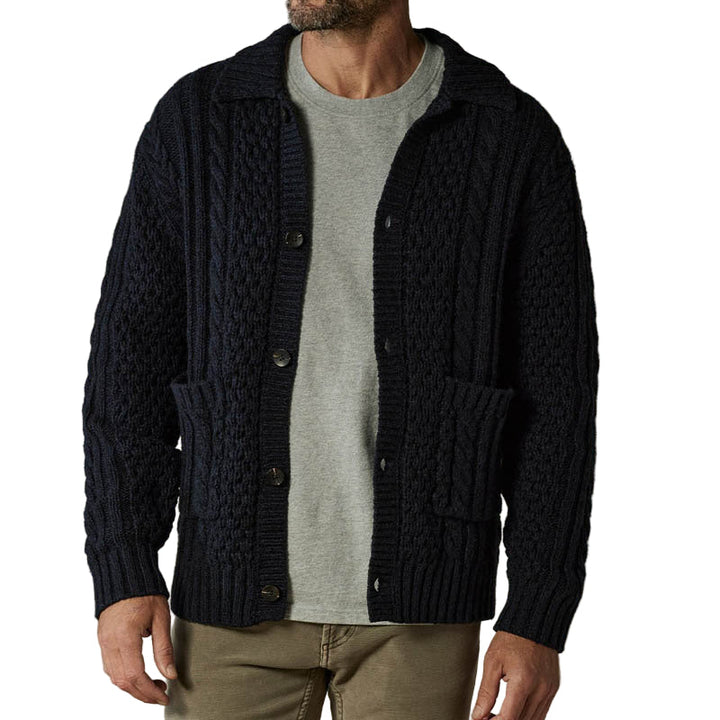 Herre uld cardigan med knap og lommer, klassisk stil, blødt stof, afslappet pasform.