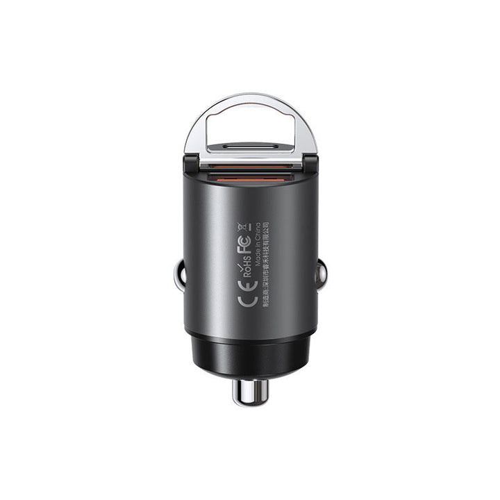 Kompakt biloplader i sort/sølv med USB og Type-C porte, lavet af zinklegering, med hurtigopladningsfunktion og et stilfuldt, effektivt design til din bil.