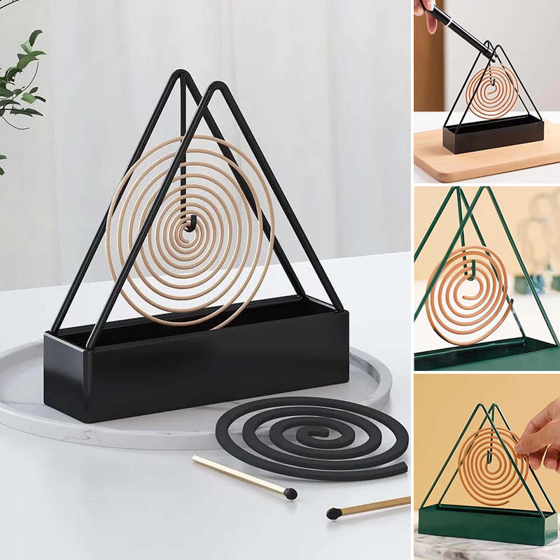 Sort/grøn jern trekantet myggespiralholder, moderne design, brandsikkert og velegnet til indendørs eller udendørs brug.