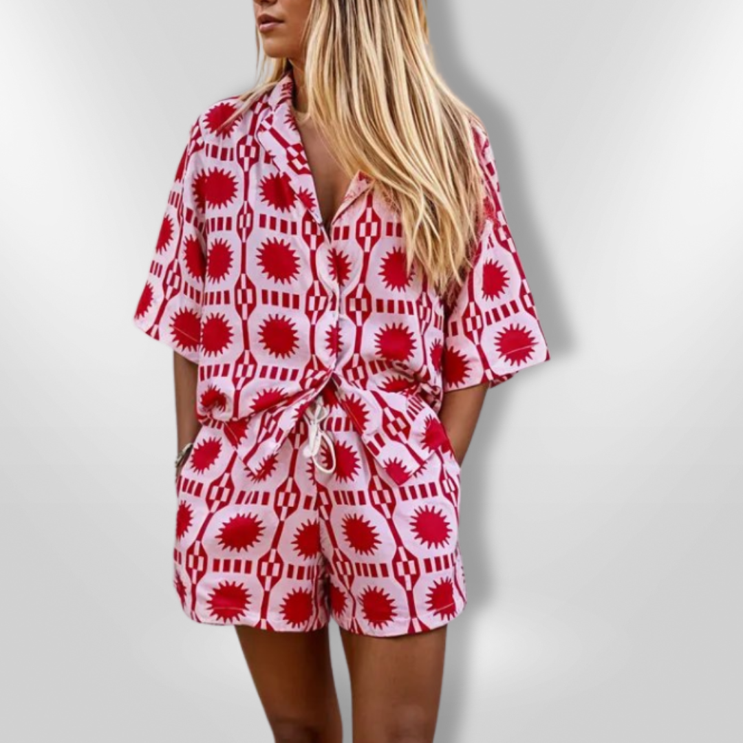 Dame 2-delt sommerdragt, let åndbar kvalitet, farverigt geometrisk mønster, behagelig og trendy stil.