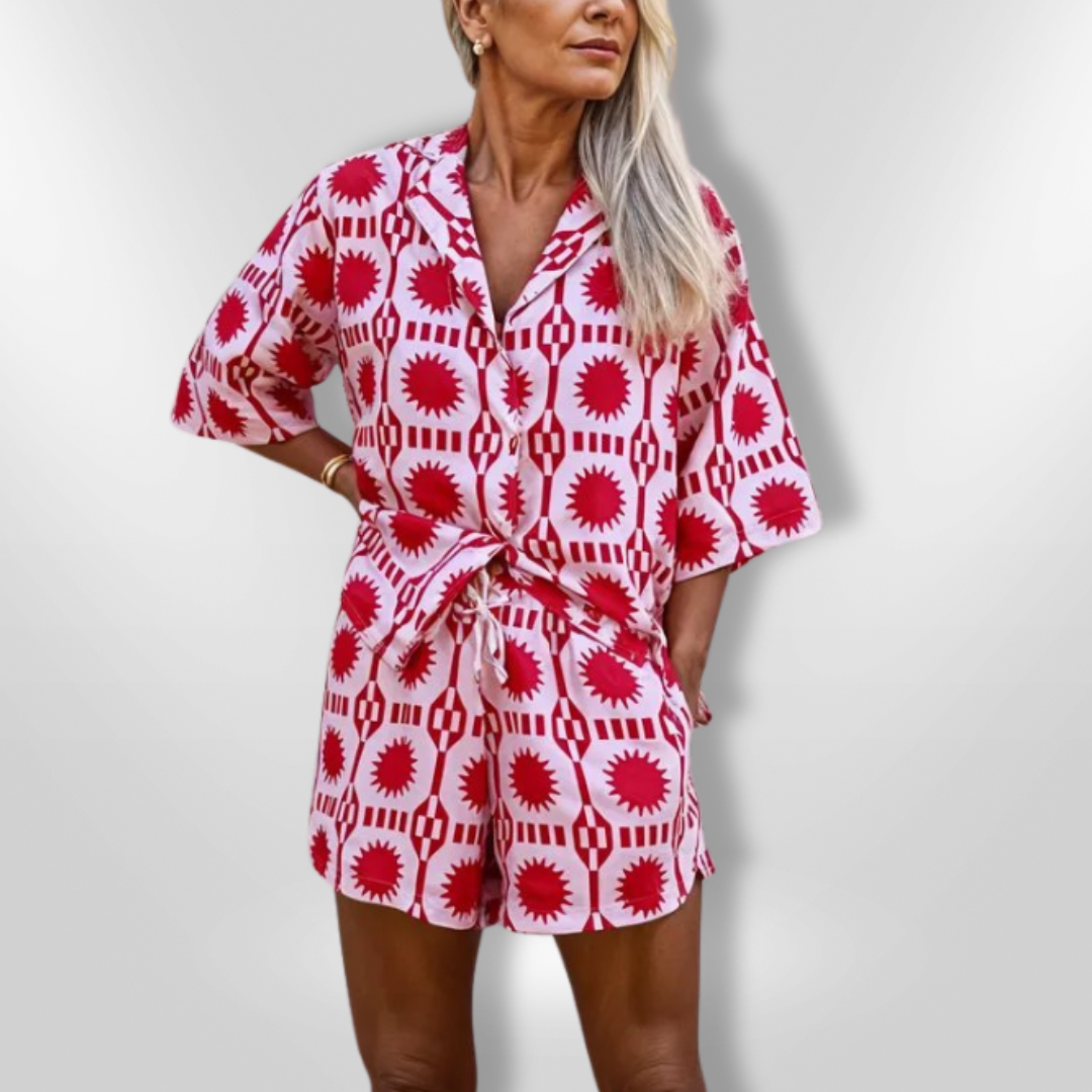 Dame 2-delt sommerdragt, let åndbar kvalitet, farverigt geometrisk mønster, behagelig og trendy stil.